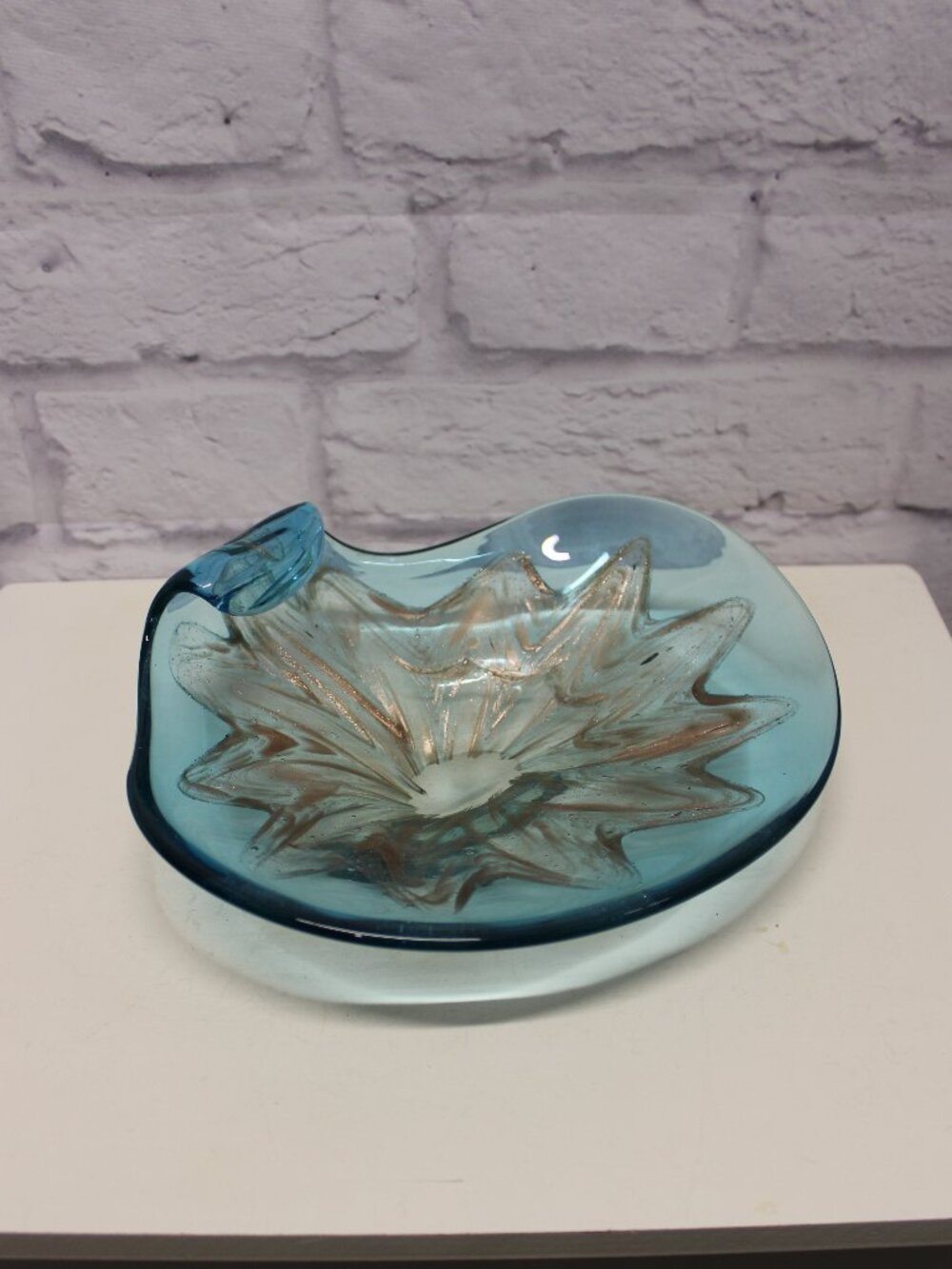 Turquoises Blue Copper Starburst Murano Style Mid Century Modern Art Glass Bowl
